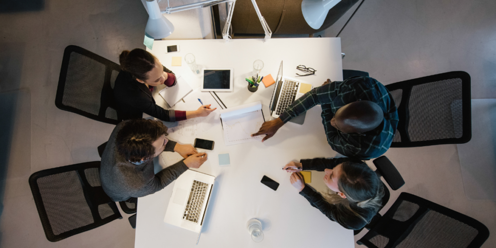 Increasing Efficiency in B2B Sales Teams with CRM Solutions